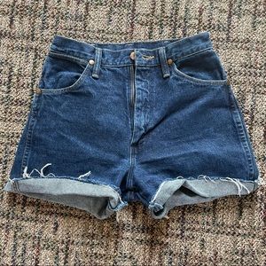 Wrangler • Cut-off Shorts